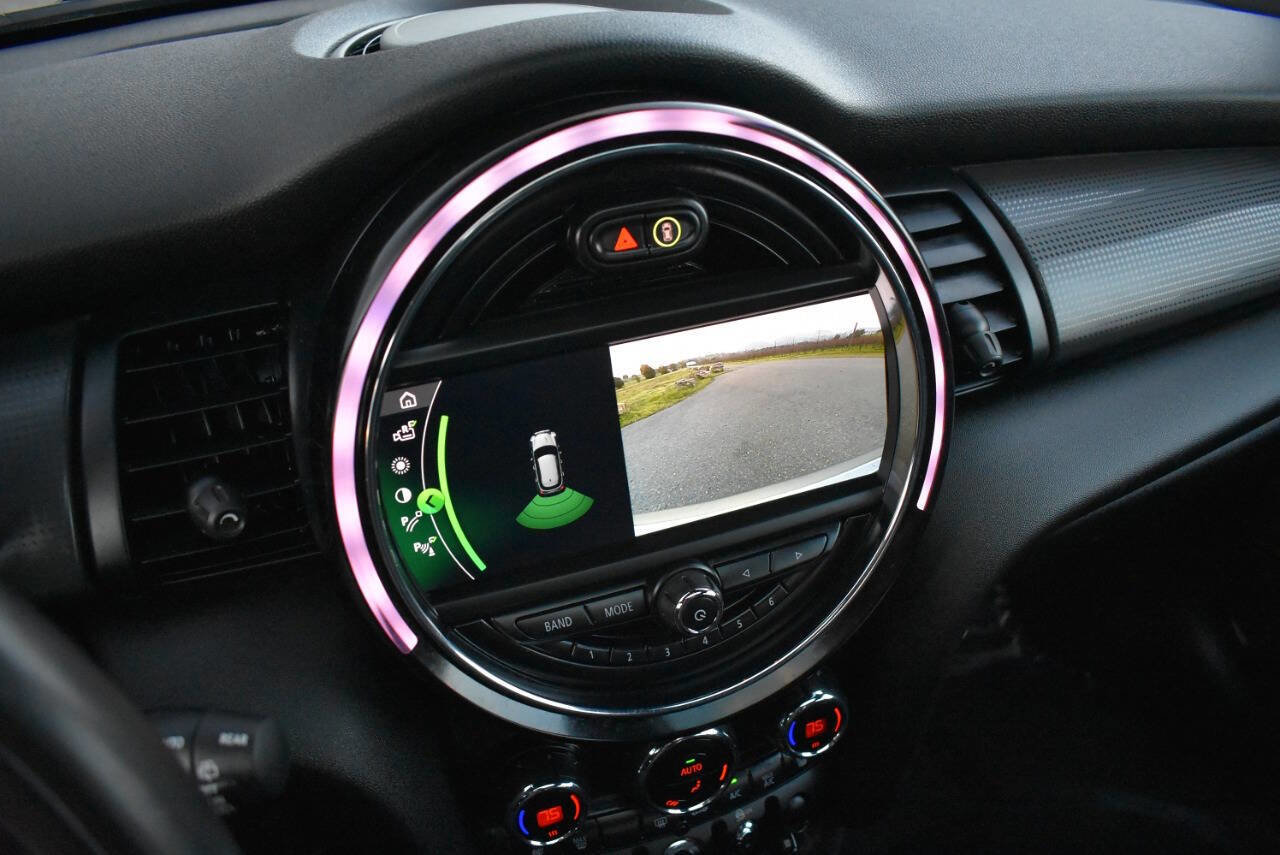 Used 2020 MINI Cooper 4-Door Hardtop image 20