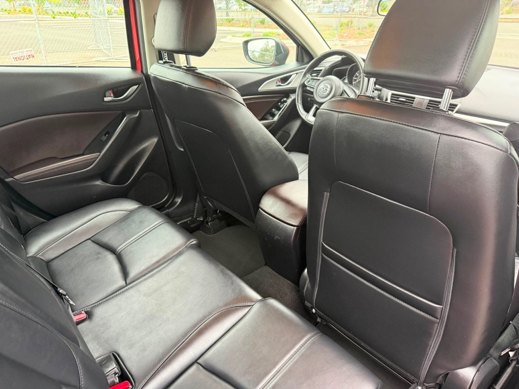 Used 2017 MAZDA MAZDA3 Touring FWD image 14