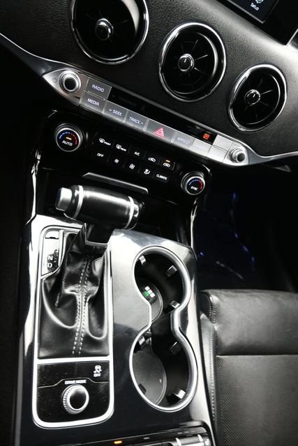 Used 2019 Kia Stinger RWD image 30