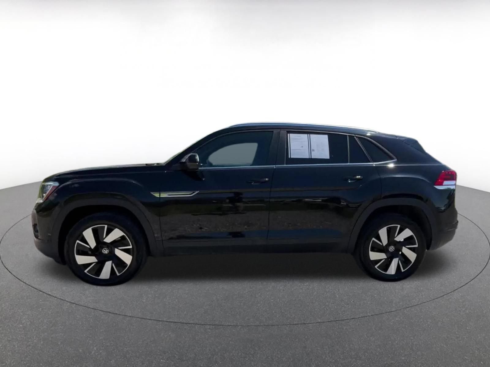 Used 2026 Volkswagen Atlas Cross Sport SE FWD image 8