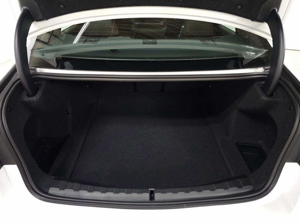 Used 2025 BMW 330i xDrive Sedan w/ Convenience Package image 8