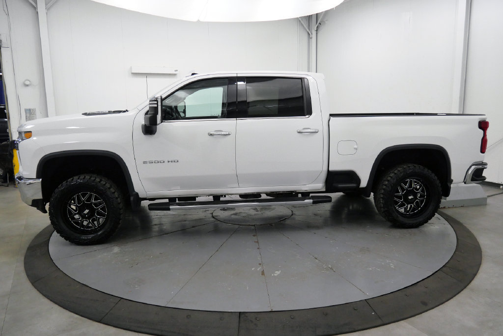 Used 2021 Chevrolet Silverado 2500 LTZ w/ LTZ Premium Package AWD/4WD image 5