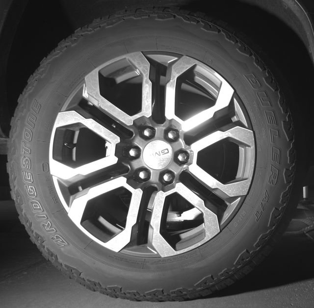 Used 2024 GMC Canyon AT4 w/ Canyon Safety Plus Package AWD/4WD image 10