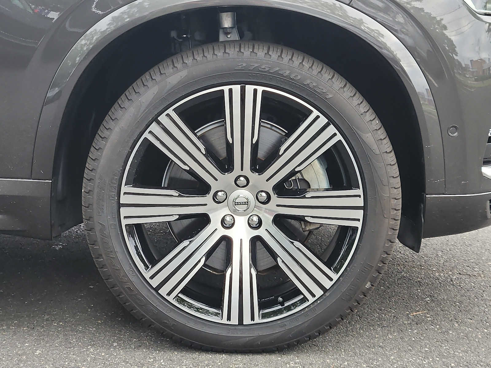 Certified 2024 Volvo XC90 T8 Ultimate w/ Protection Package Premier AWD/4WD image 8
