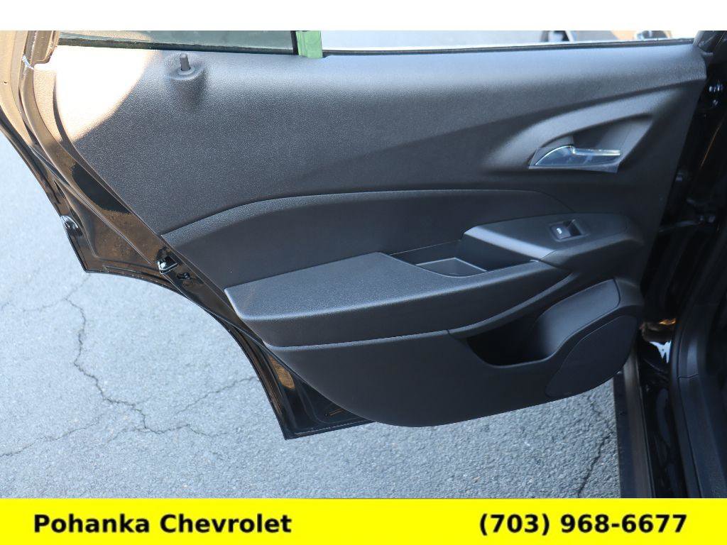 New 2026 Chevrolet Trax RS w/ Sunroof Package image 24