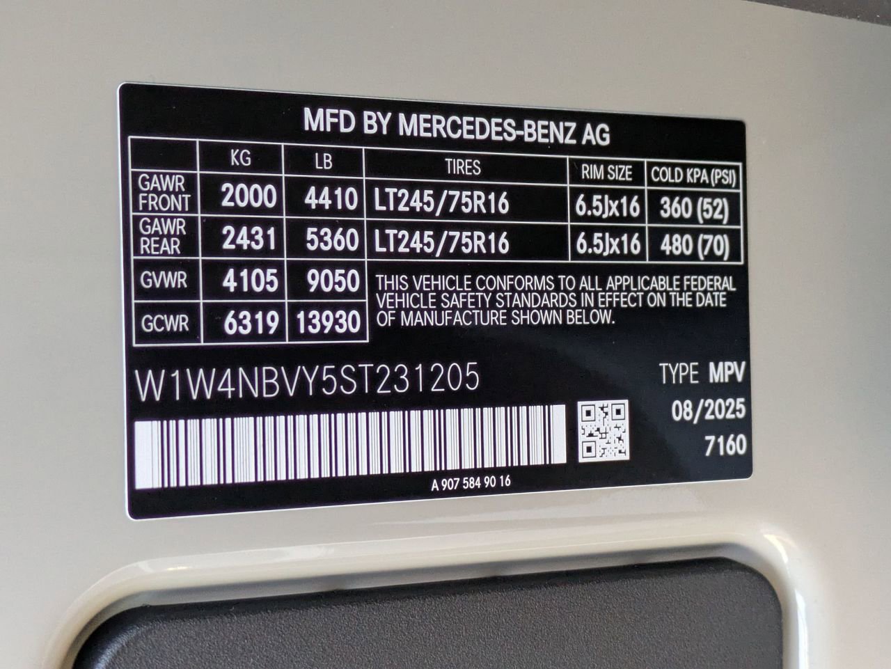 New 2025 Mercedes-Benz Sprinter 2500 image 11