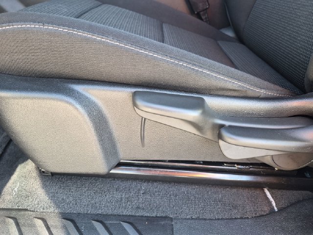 Used 2024 Chevrolet Colorado LT RWD image 20