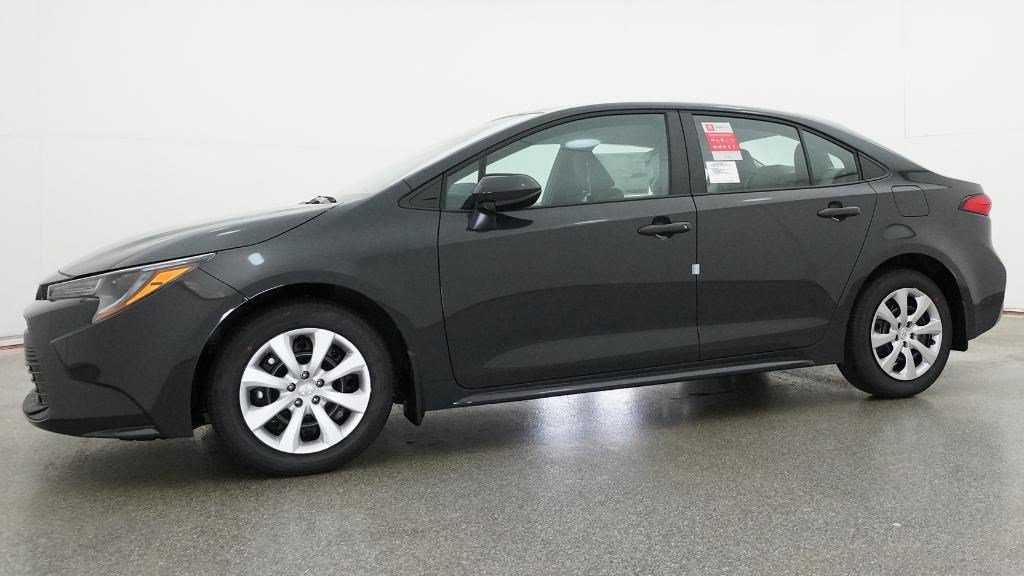 Used 2026 Toyota Corolla LE FWD image 21