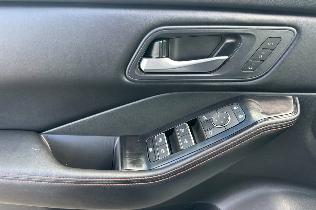 Used 2025 Nissan Rogue SV w/ Rock Creek Premium Package image 11