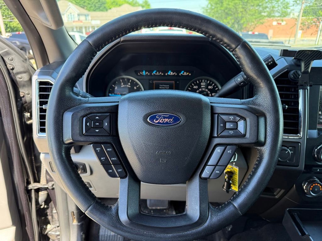 Used 2015 Ford F150 XLT w/ Equipment Group 302A Luxury RWD image 15