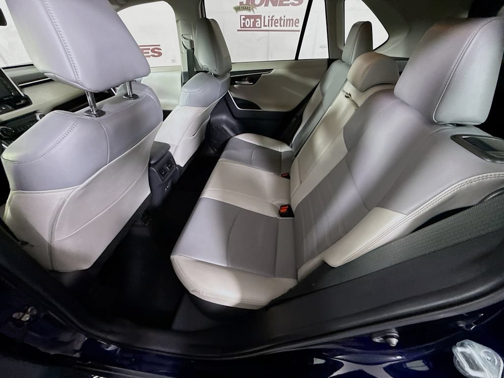 Used 2019 Toyota RAV4 Limited w/ Carpet Mat Package AWD/4WD image 27