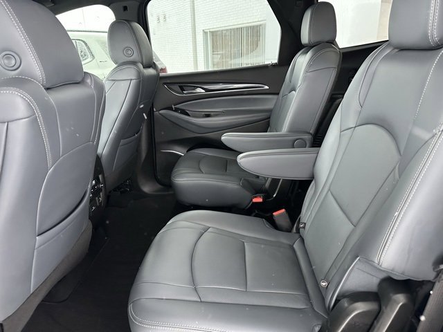 Used 2022 Buick Enclave Premium image 27
