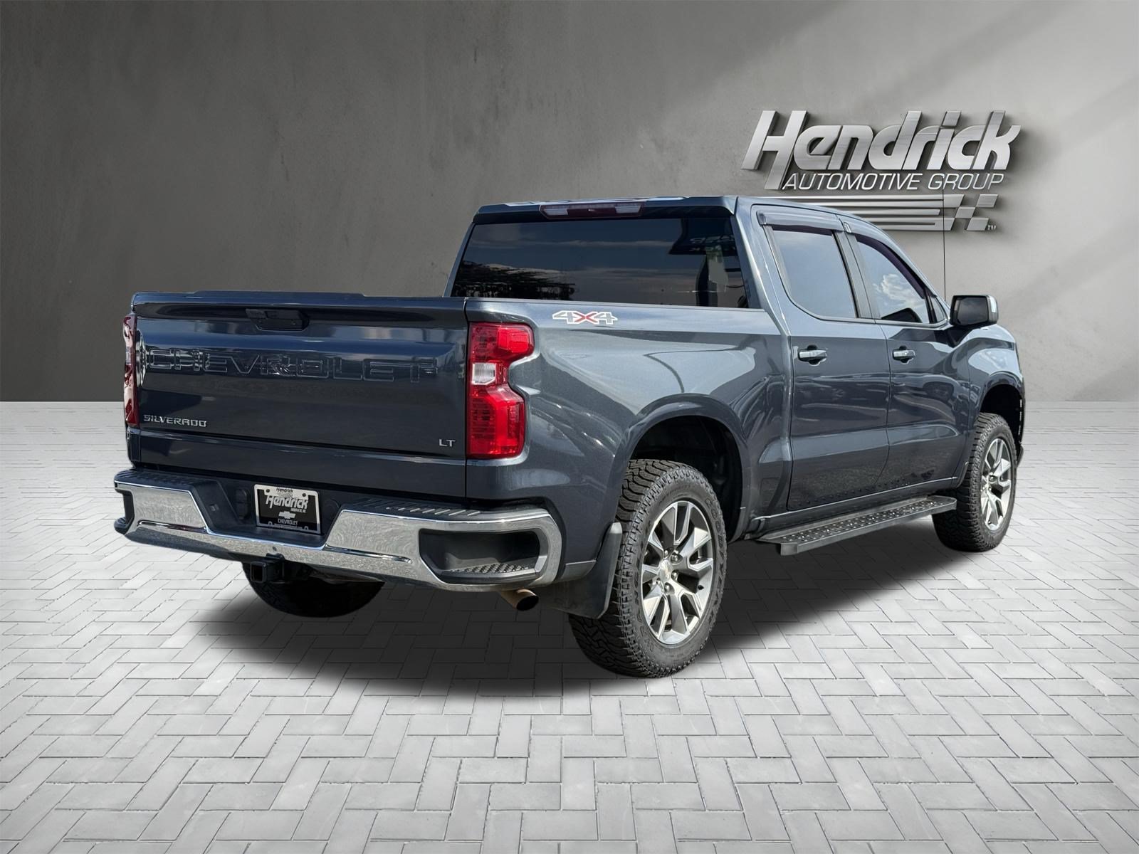 Used 2022 Chevrolet Silverado 1500 LT AWD/4WD image 10