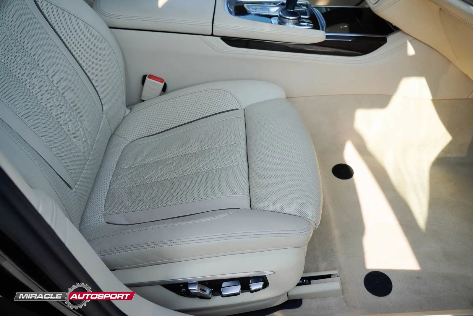 Used 2016 BMW 750i xDrive AWD/4WD image 31