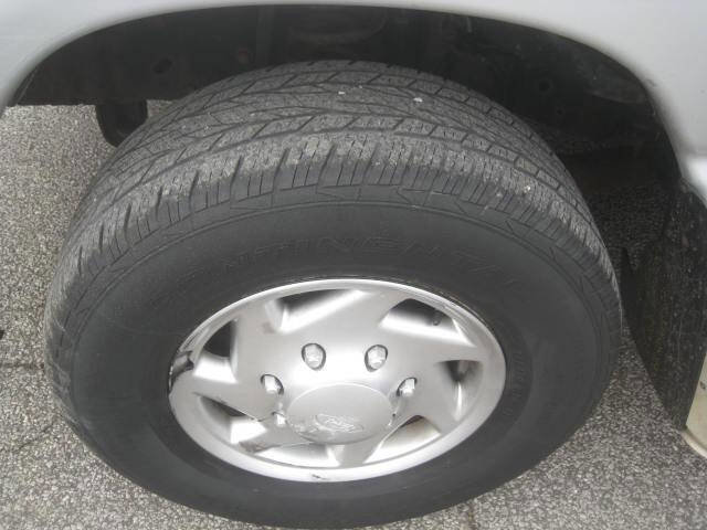 Used 2013 Ford E-350 and Econoline 350 Extended Super Duty w/ PWR Group image 38