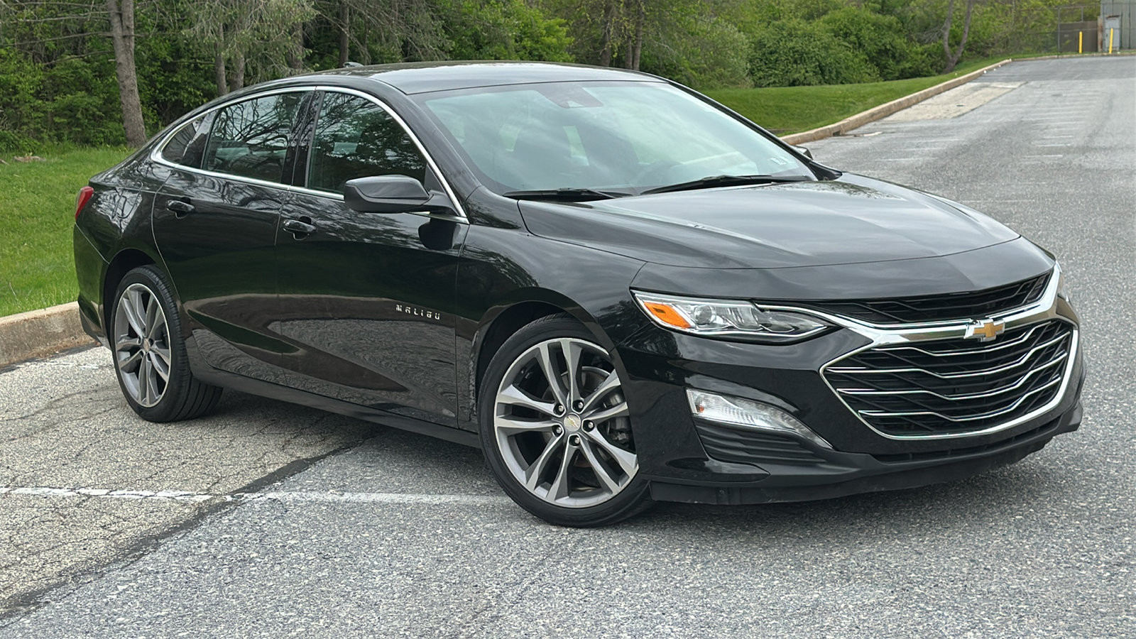 Used 2024 Chevrolet Malibu LT FWD image 1
