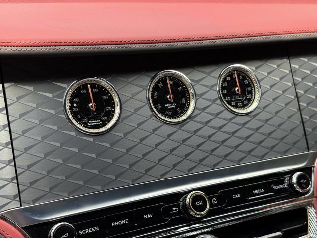 Used 2024 Bentley Flying Spur Azure image 23