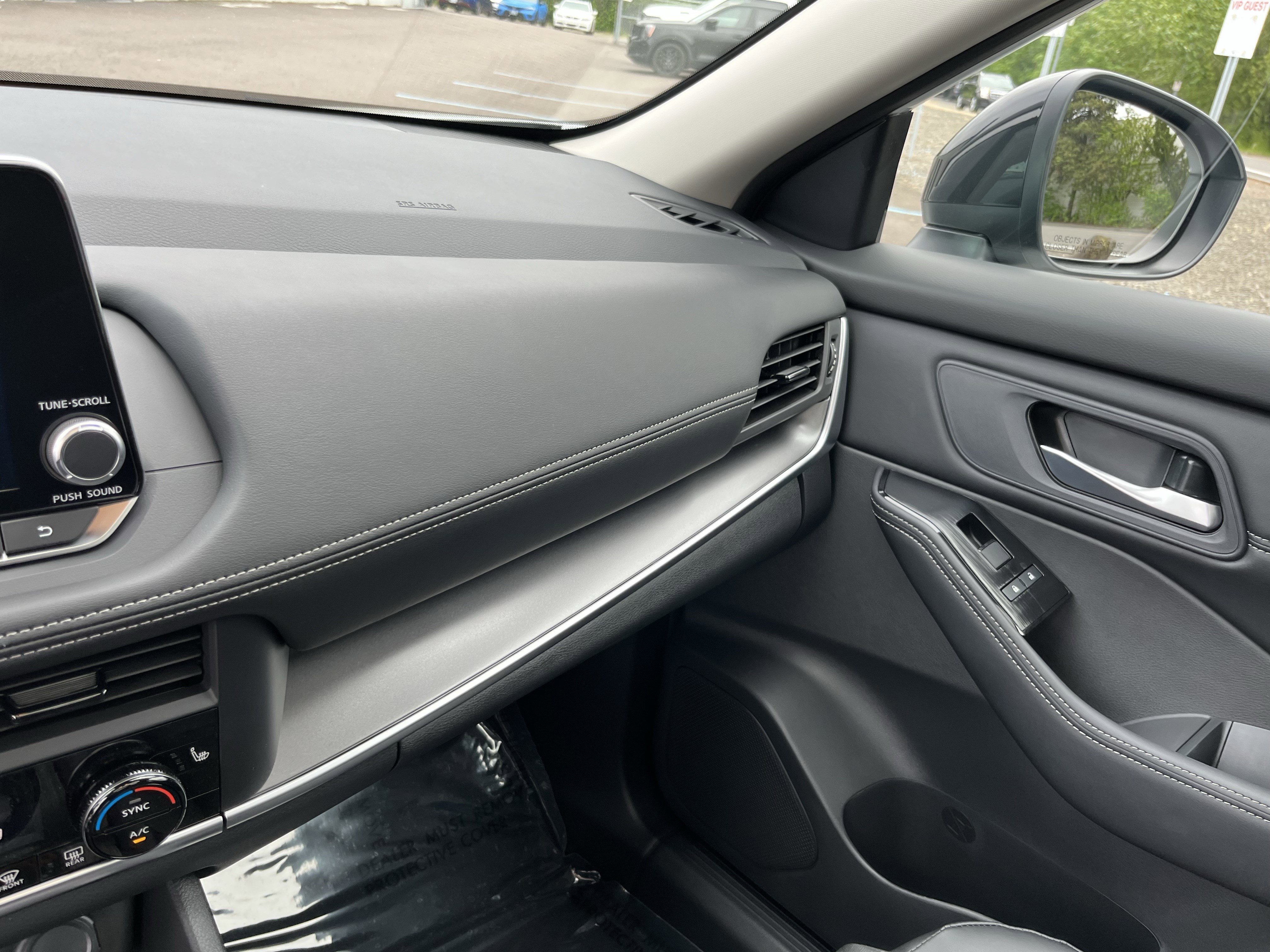 Used 2026 Nissan Rogue SV AWD/4WD image 24