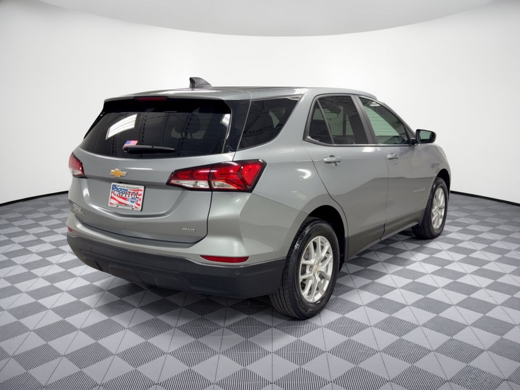 Used 2023 Chevrolet Equinox LS w/ LS Convenience Package AWD/4WD image 9