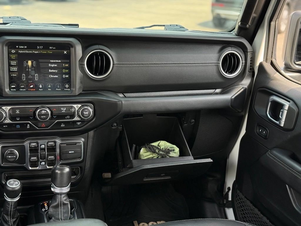 Used 2021 Jeep Wrangler Unlimited Sahara AWD/4WD image 25