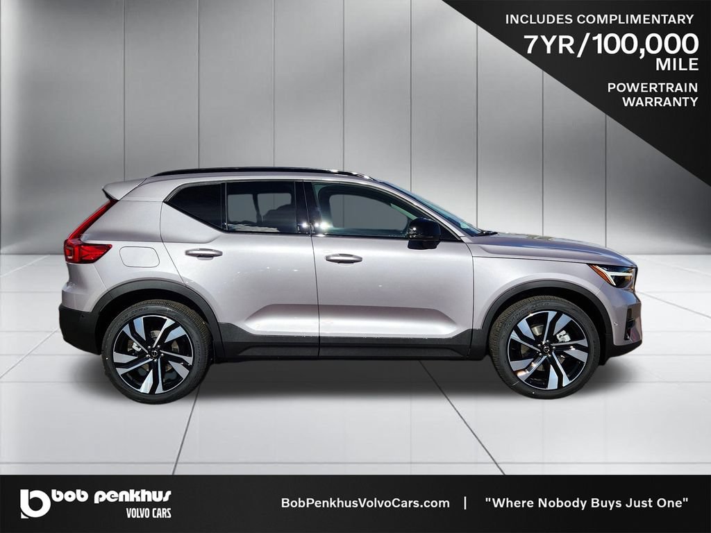 New 2026 Volvo XC40 B5 Plus w/ Protection Package Premier AWD/4WD image 24