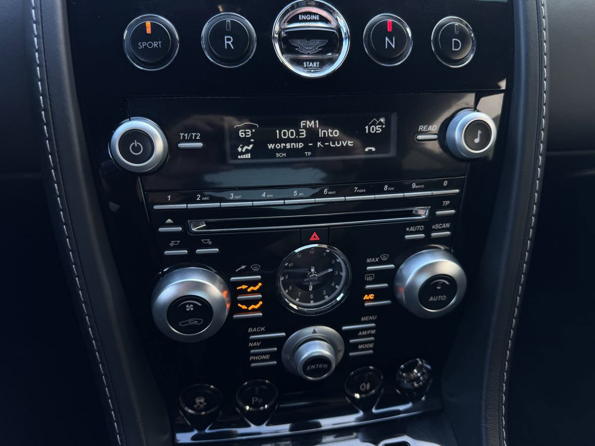 Used 2011 Aston Martin V8 Vantage S image 35
