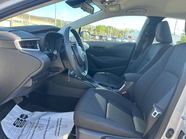 Used 2025 Toyota Corolla LE FWD image 10