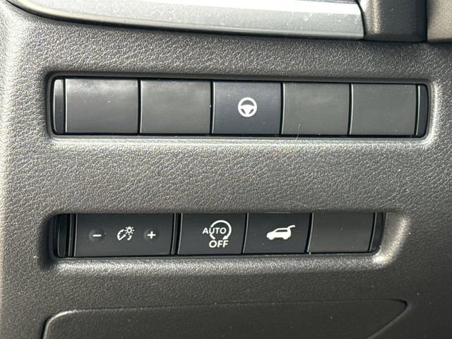Used 2024 Nissan Rogue SV AWD/4WD image 22