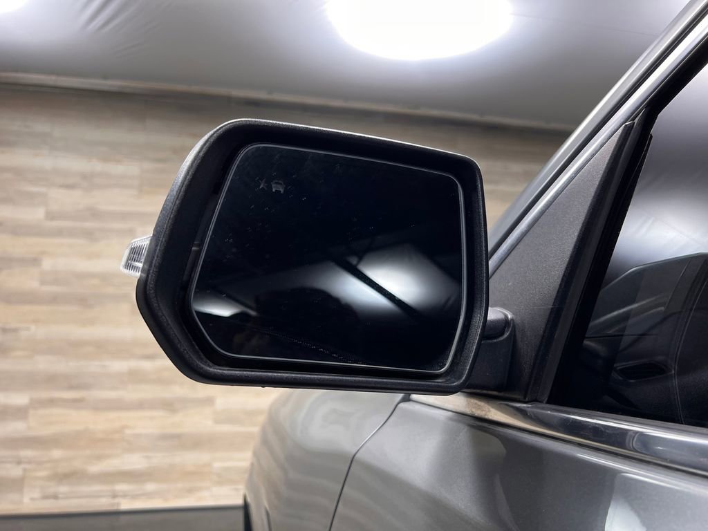 Used 2023 GMC Acadia Denali w/ Denali Ultimate Package image 30