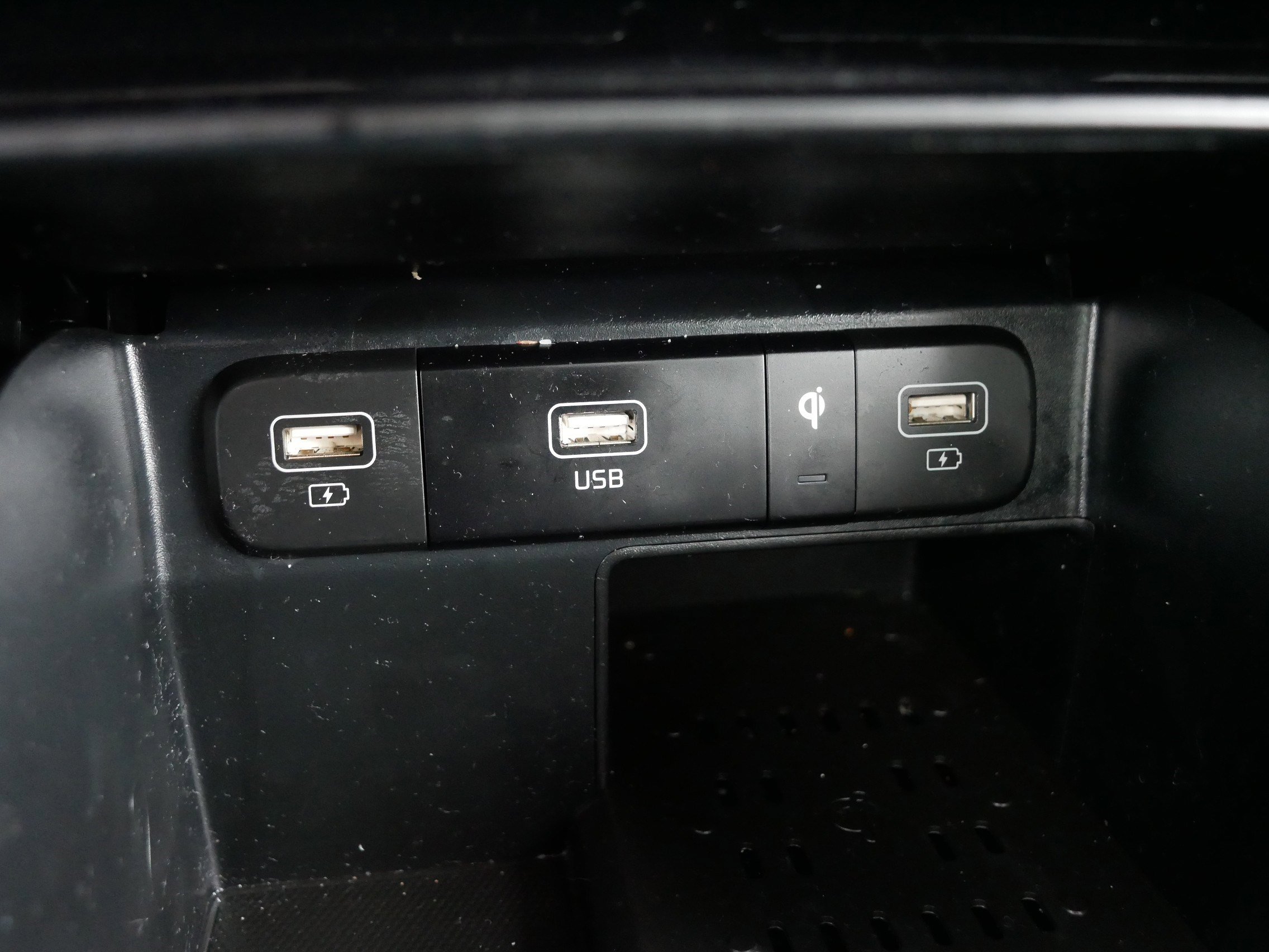 Certified 2023 Kia Sorento S w/ Panoramic Sunroof Package image 33