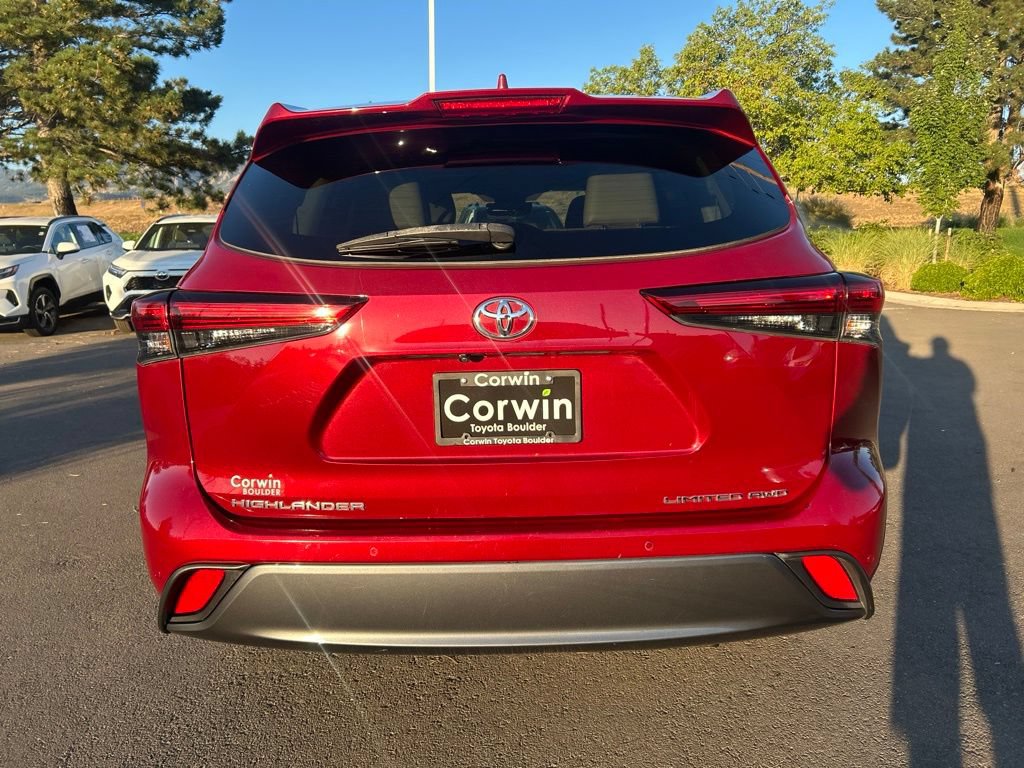Used 2020 Toyota Highlander Limited AWD/4WD image 6