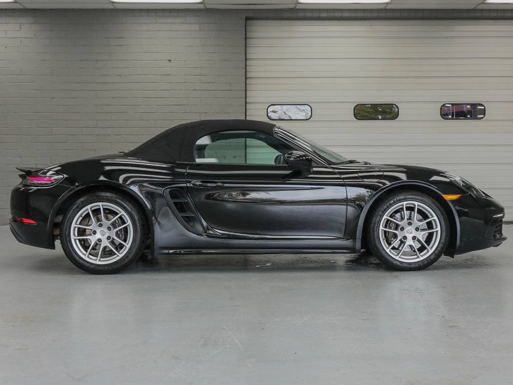 Used 2018 Porsche 718 Boxster RWD image 6