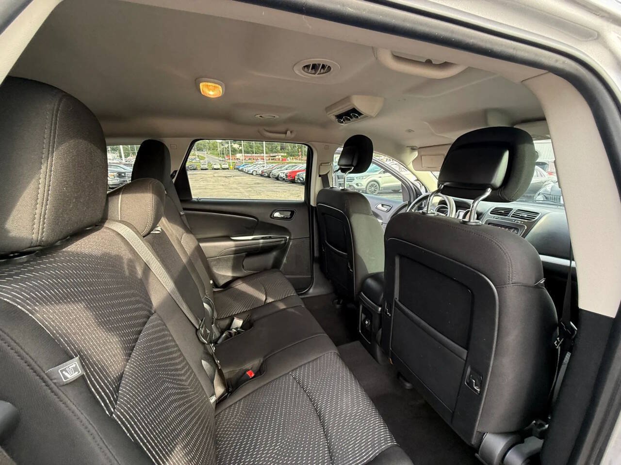 Used 2020 Dodge Journey SE w/ SE Popular Equipment Group FWD image 14