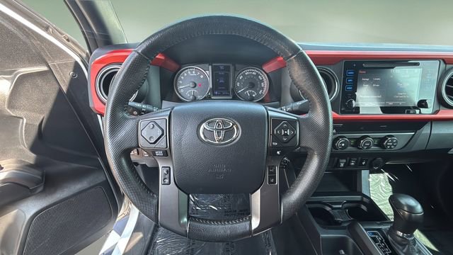 Used 2019 Toyota Tacoma TRD Sport AWD/4WD image 11