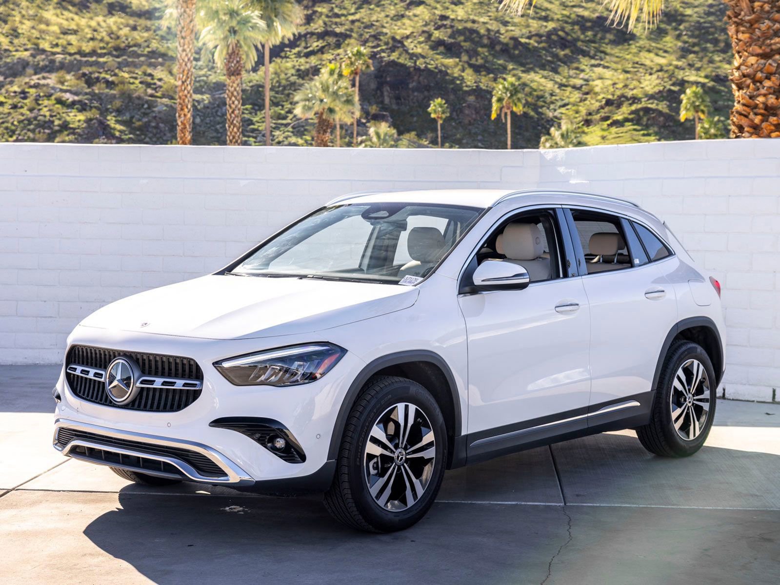 Used 2025 Mercedes-Benz GLA 250 image 2