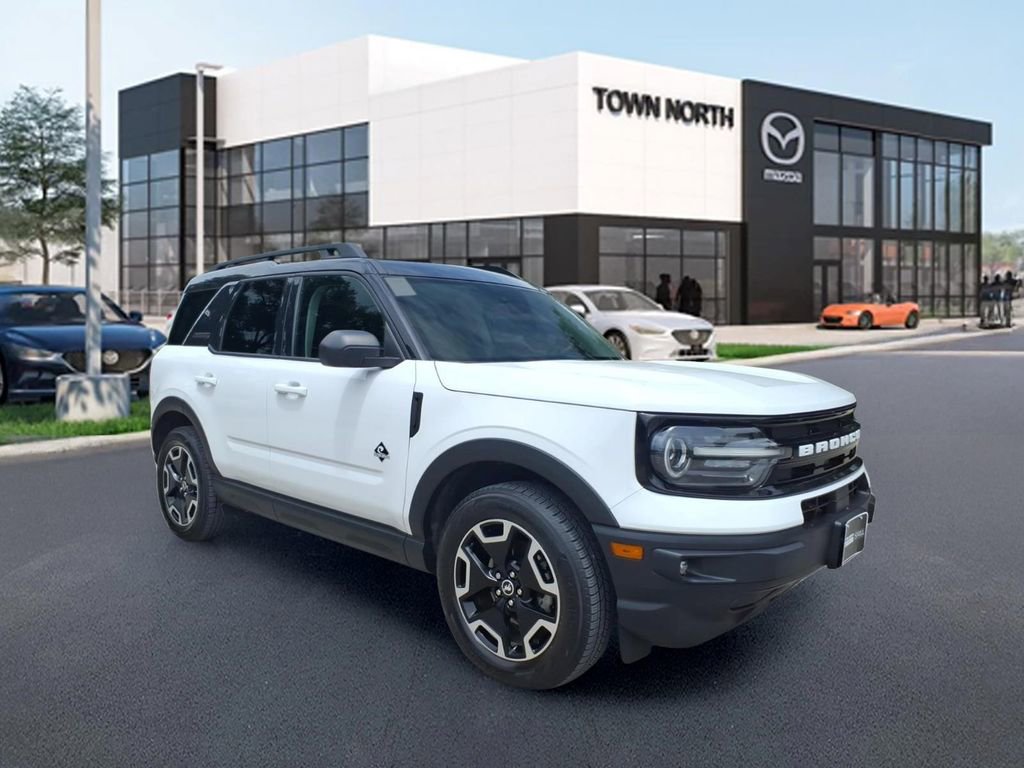 Used 2022 Ford Bronco Sport Outer Banks w/ Tech Package AWD/4WD image 1