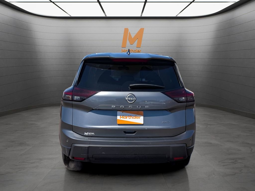 Used 2025 Nissan Rogue SV AWD/4WD image 4