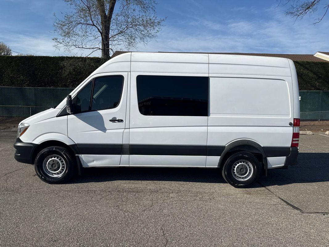 Used 2017 Mercedes-Benz Sprinter 2500 image 3