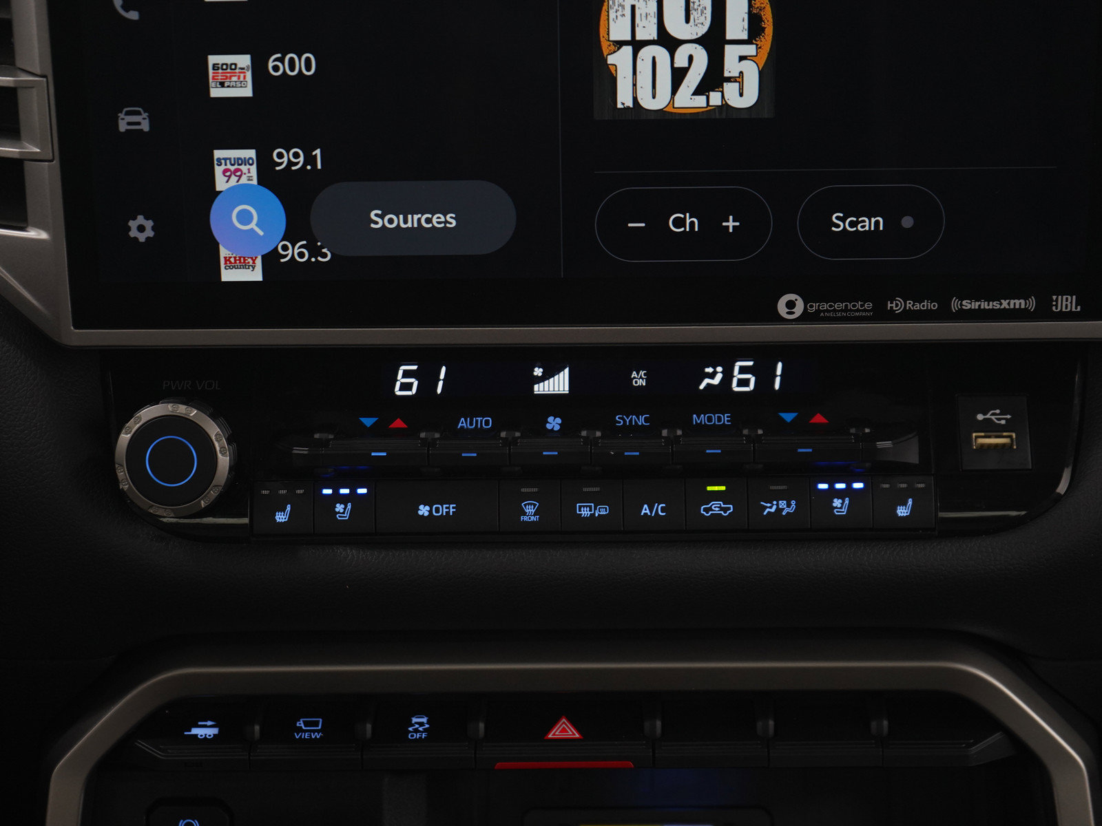 Used 2023 Toyota Tundra Limited AWD/4WD image 21