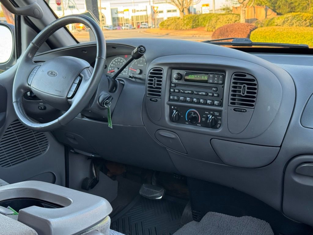 Used 2001 Ford F150 XLT image 23