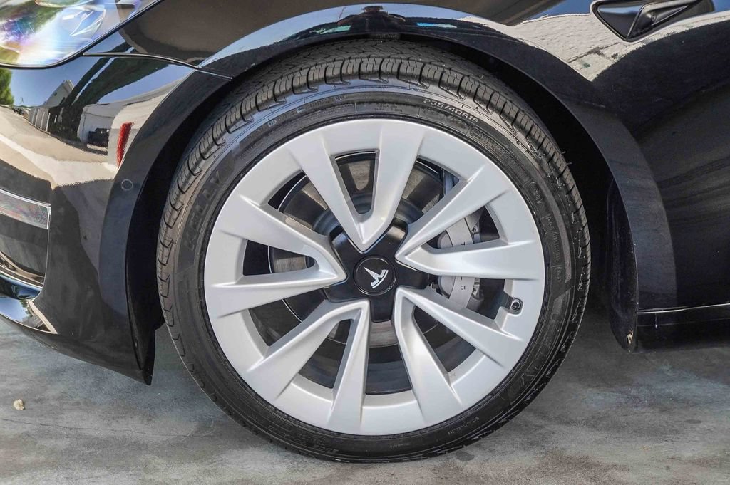 Used 2022 Tesla Model 3 Long Range AWD/4WD image 9