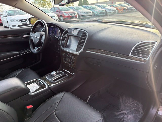 Used 2015 Chrysler 300 C w/ Light Group RWD image 27
