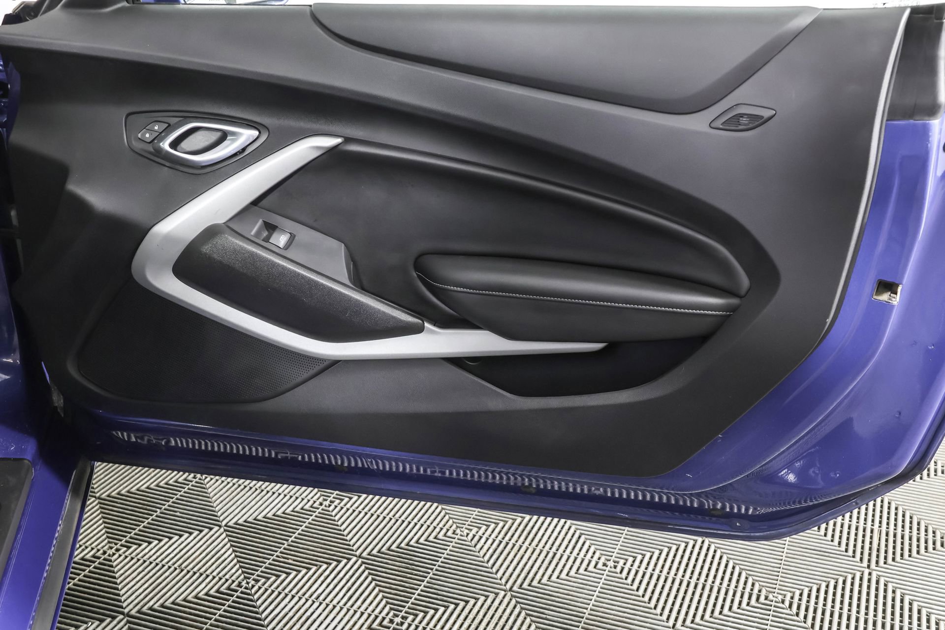 Used 2019 Chevrolet Camaro LS image 42