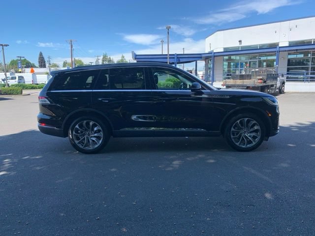 New 2026 Lincoln Aviator AWD image 8