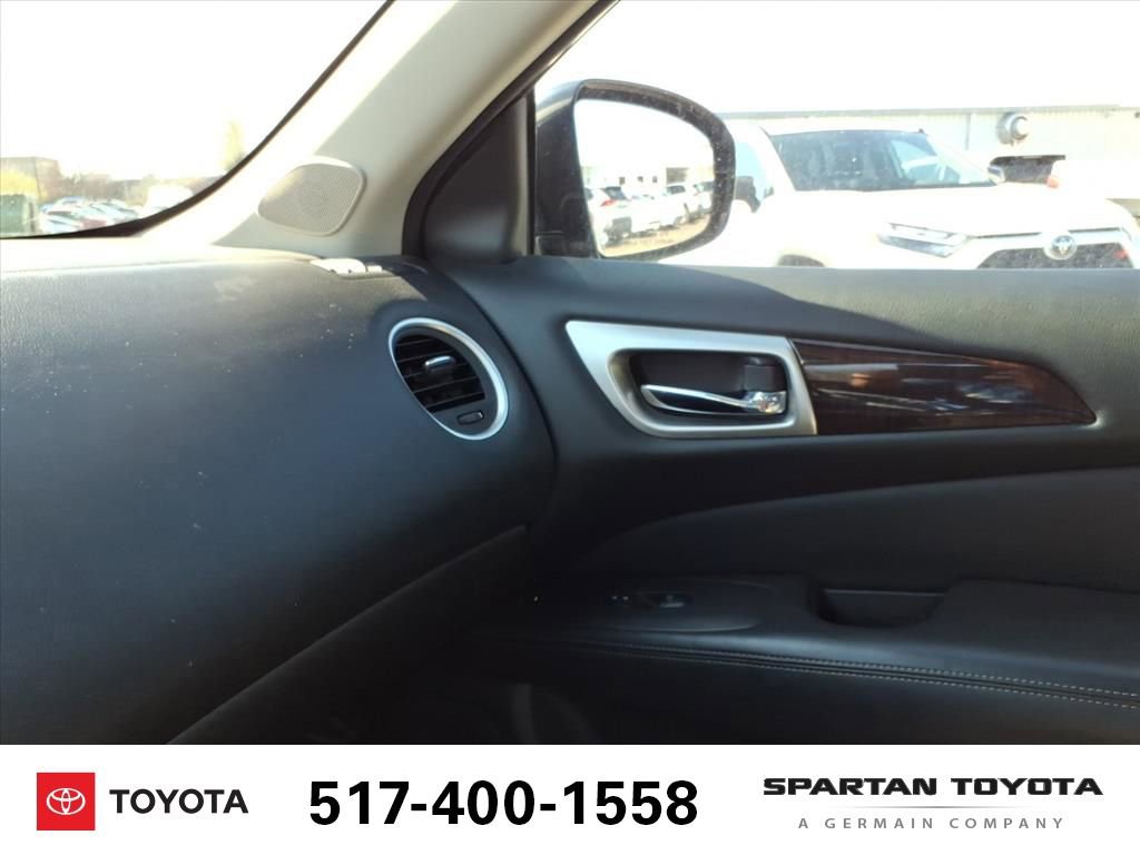 Used 2014 Nissan Pathfinder SL w/ SL Tech Package image 21