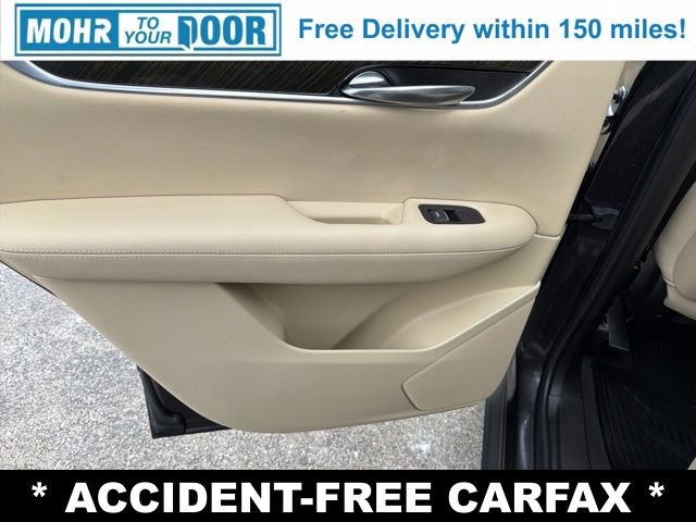 Used 2018 Cadillac XT5 Base image 30