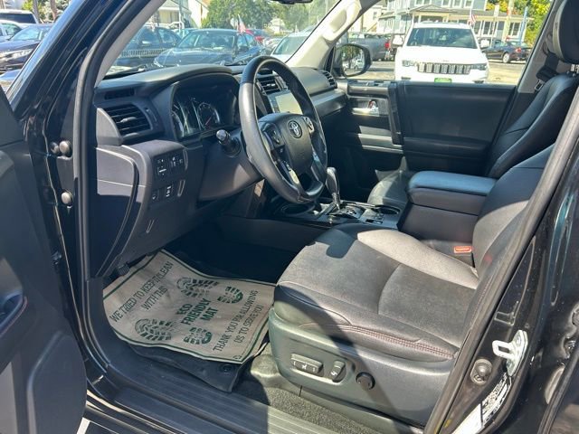 Used 2021 Toyota 4Runner Venture AWD/4WD image 16