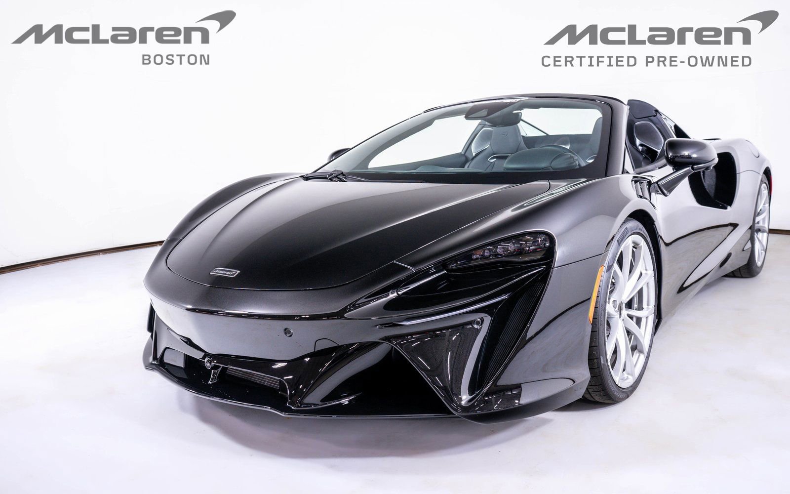 Used 2025 McLaren Artura Spider image 11
