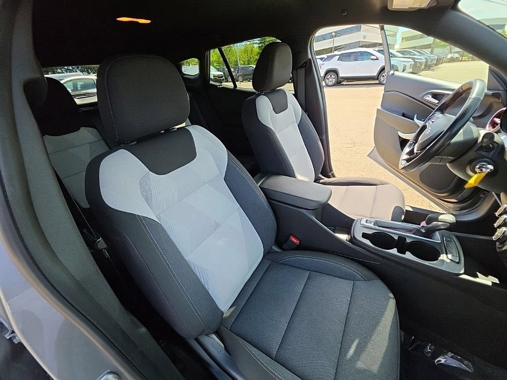 Certified 2024 Chevrolet Trax RS FWD image 27