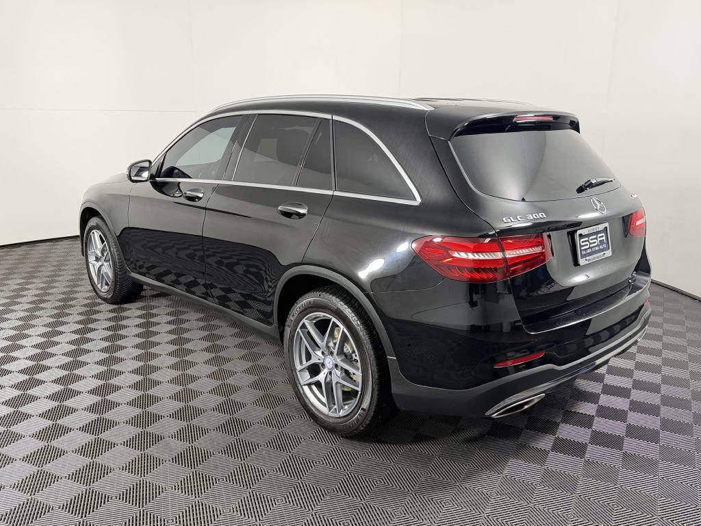 Used 2017 Mercedes-Benz GLC 300 4MATIC image 8